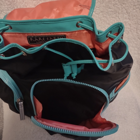 NWOT Rare Earth by Stone Mountain backpack - Picture 12 of 14